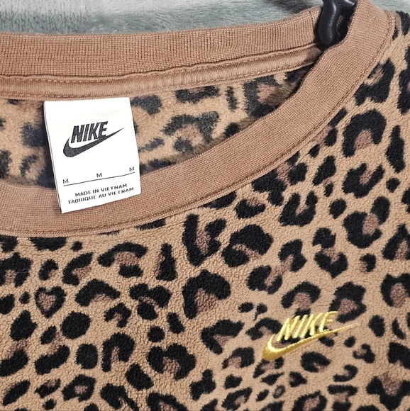 Nike Women's Medium Leopard Print Fleece Sweatshirt - Picture 2 of 4